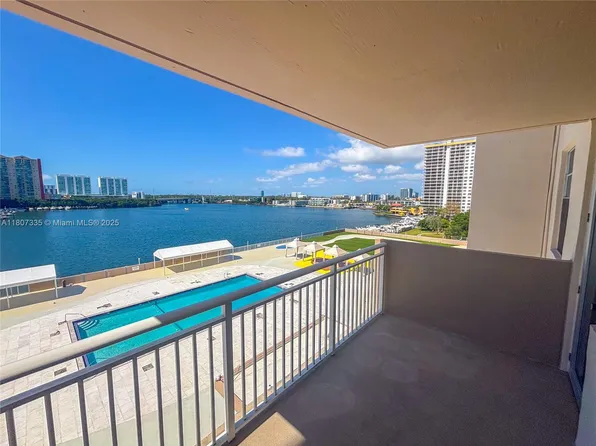 250 174th St APT 601, Sunny Isles Beach, FL 33160