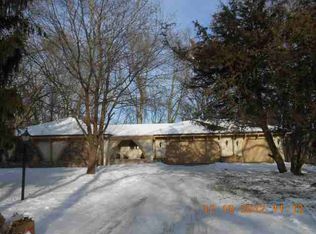 2110 Webber Hills Rd, Wayzata, MN 55391