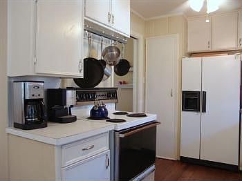 4th image of 4122 Glenshire St
