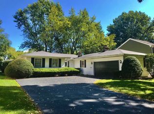 1416 Lark Ln, Naperville, IL 60565