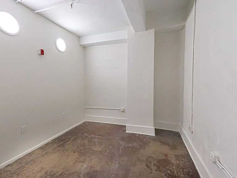 116 S Gay St — Photo 46
