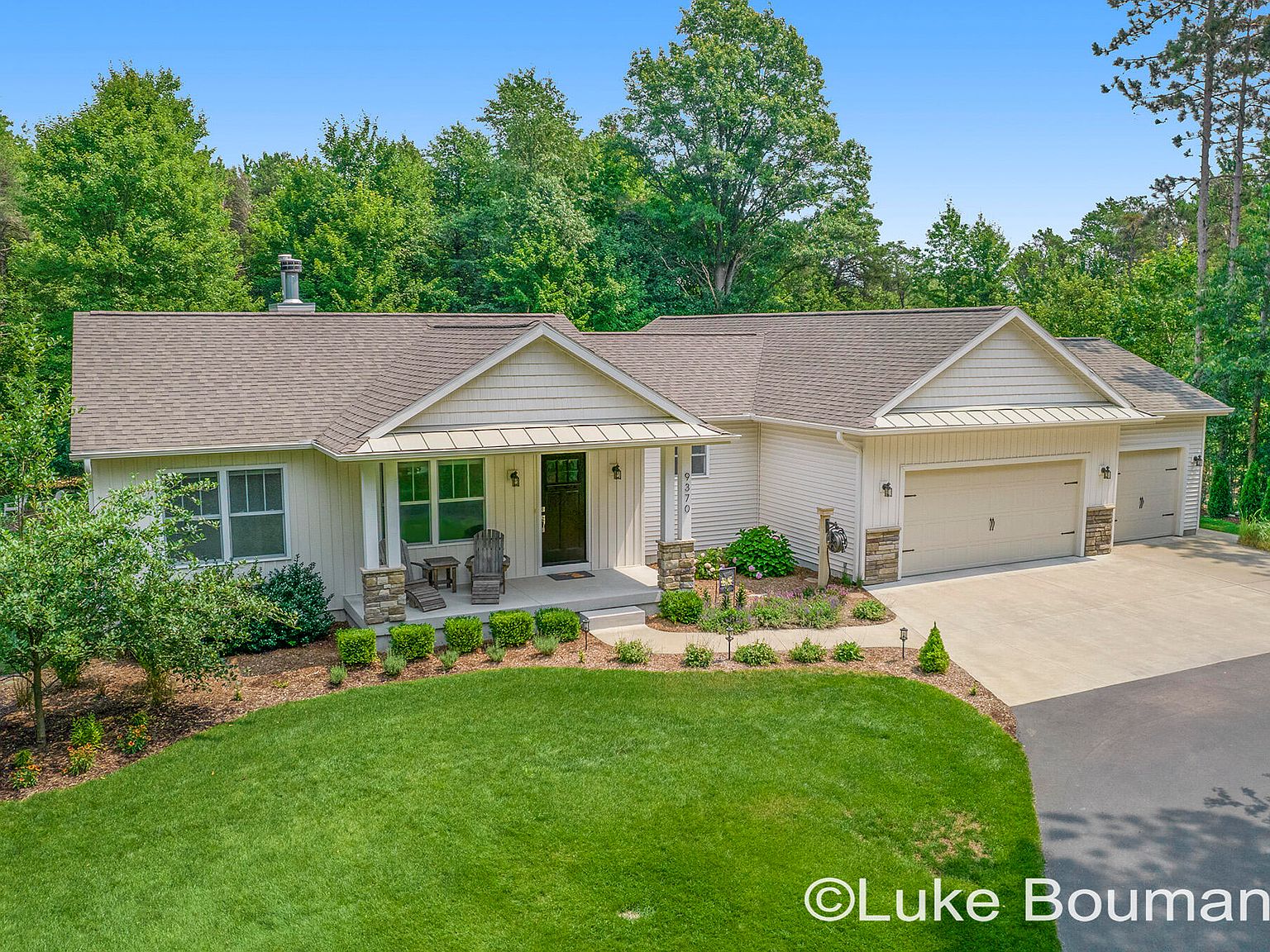 9370 Red Pine Trl, West Olive, MI 49460 Zillow