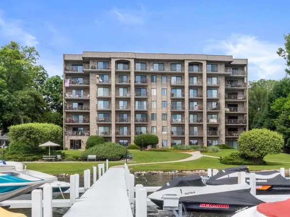 35 South Walworth AVENUE #203, Williams Bay, WI 53191