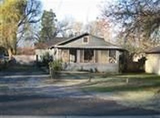 1084 Oak Grove Rd, Medford, OR 97501