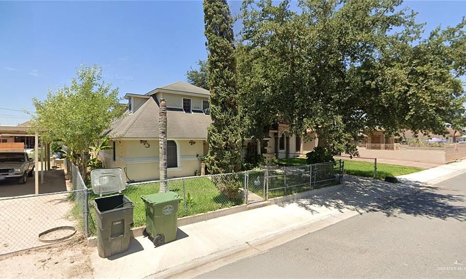 2nd image of 2749 Spur St