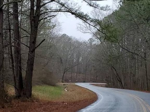 Exterior Neighborhood (street photo)