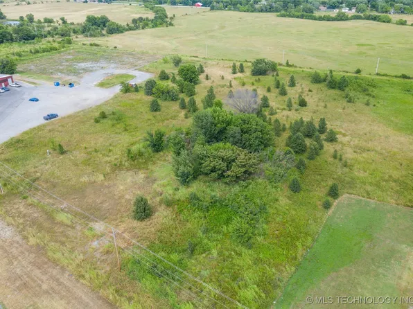 S Mill St, Pryor, OK 74361