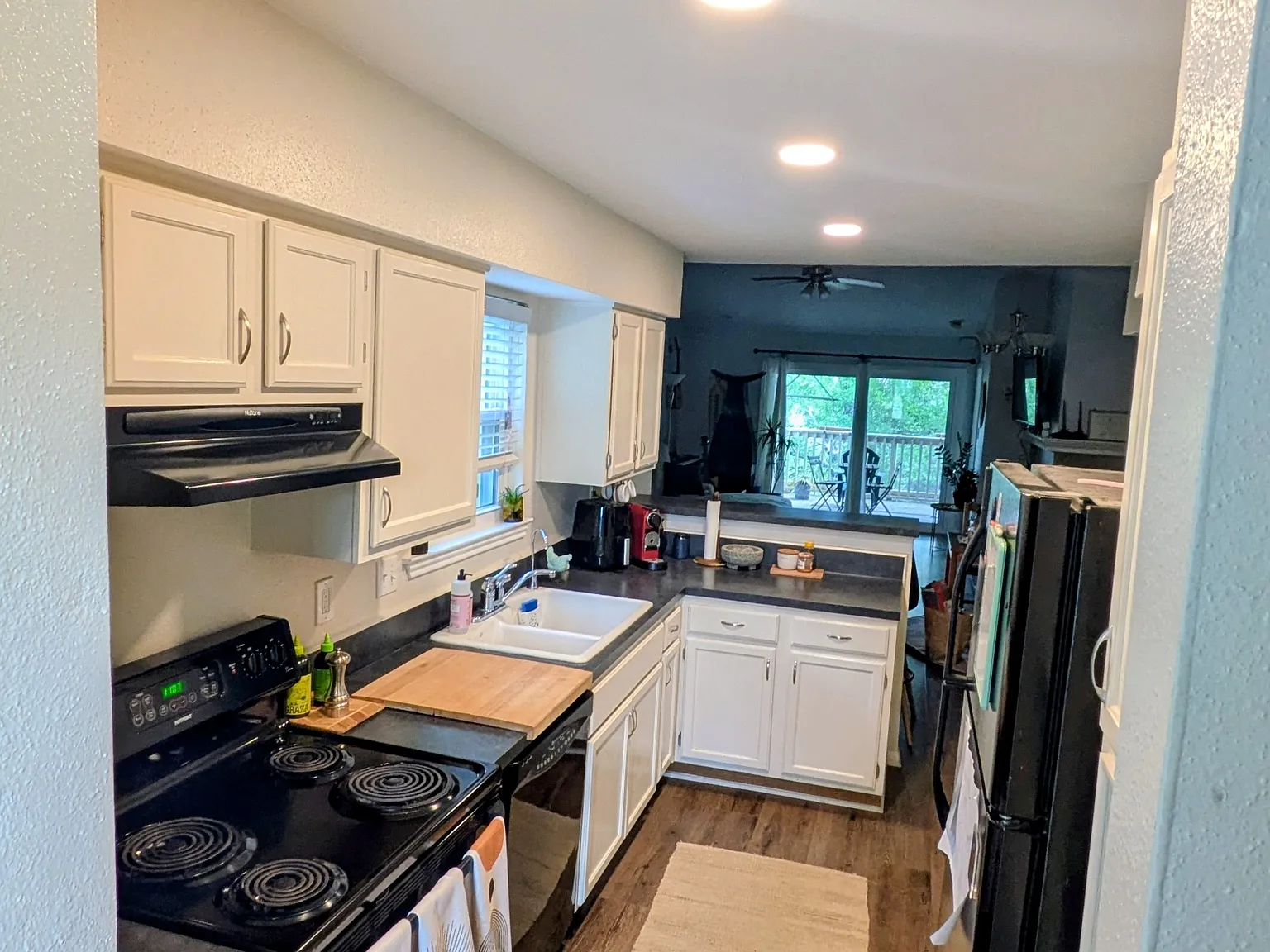 2 bed, 1060 sqft, $1,500 — Photo 3