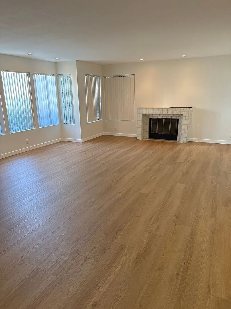 532.5 Via De La Valle Unit B — Photo 1