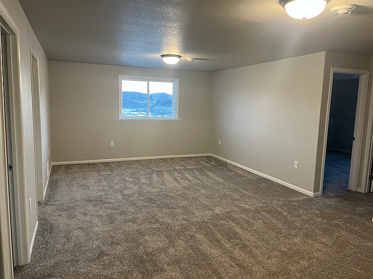 1705 Tobi Ln — Photo 34