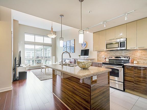 5th image of 12039 64th Ave #418