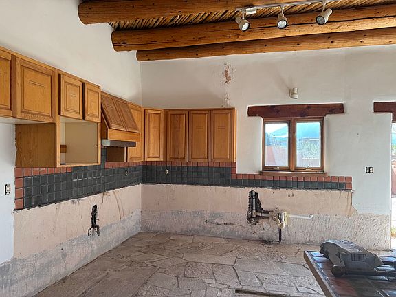 3rd image of 5 Arbolito Lane