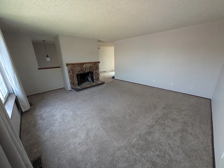 8015 W Hood Ave — Photo 4