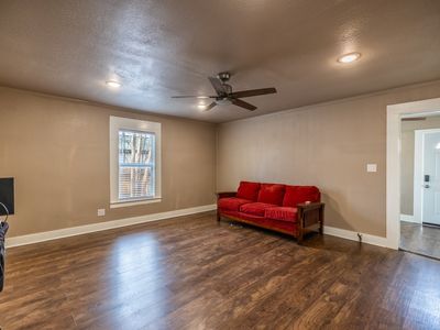 203 W Purdom Ave, Alvarado, TX, 76009