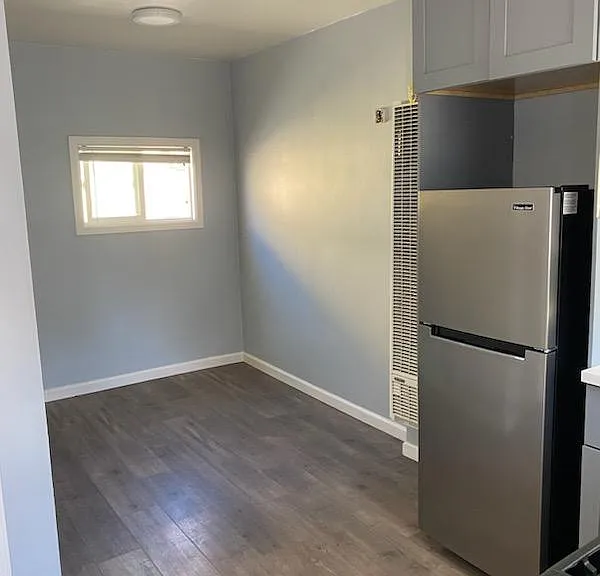 307 Raymond St #8 — Photo 1