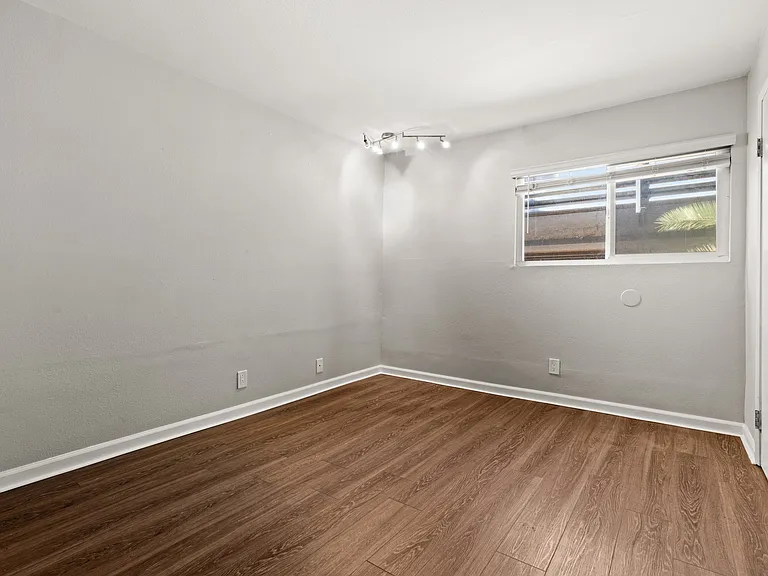 2405 Adams Ave #2 — Photo 6