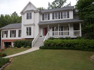 1704 Strawberry Ln, Hoover, AL 35244