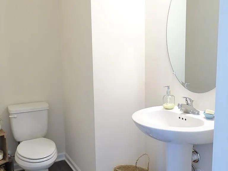 5148 Magazine Ln — Photo 10