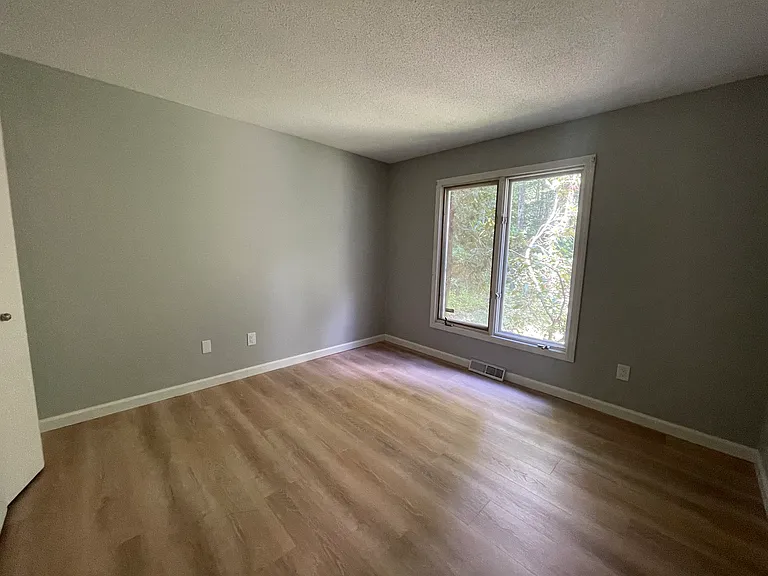 20 King James Dr — Photo 15