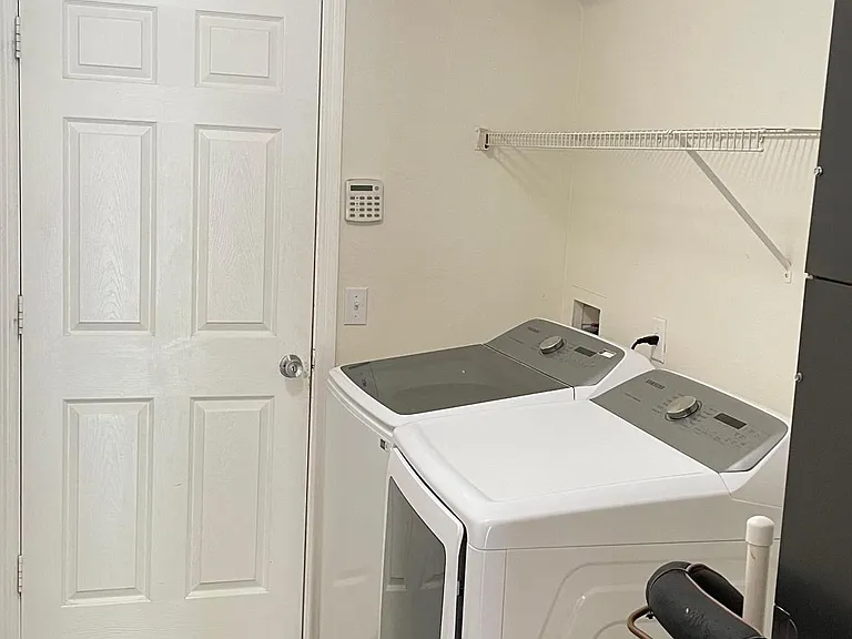15652 Galbi Dr — Photo 16