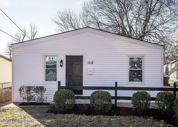 3 bed, 1.0 bath, 900 sqft, $1,550 — Photo 2