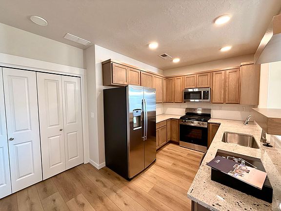 3rd image of 4264 S Oilseed Ave