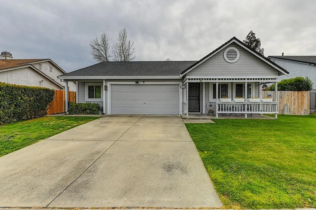 3228 Black Eagle Dr photo 1