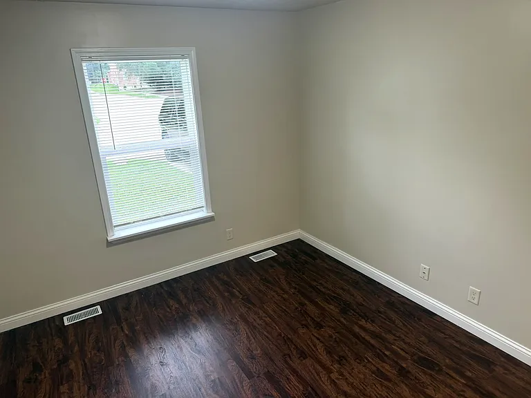 2130 Banstead Ct — Photo 14