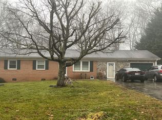 198 Maple Hollow Rd, Mount Airy, NC 27030