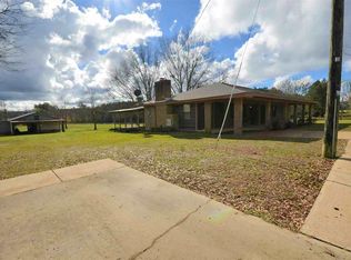 1056 Rabbit College Rd, Lena, MS 39094