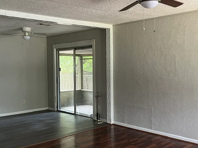 108 San Carlos Ave — Photo 6
