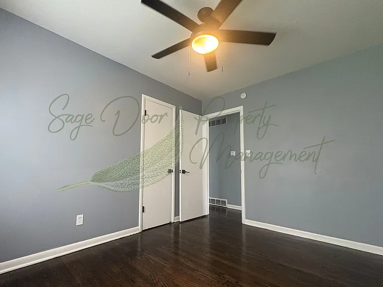 302 N Peck Dr — Photo 19