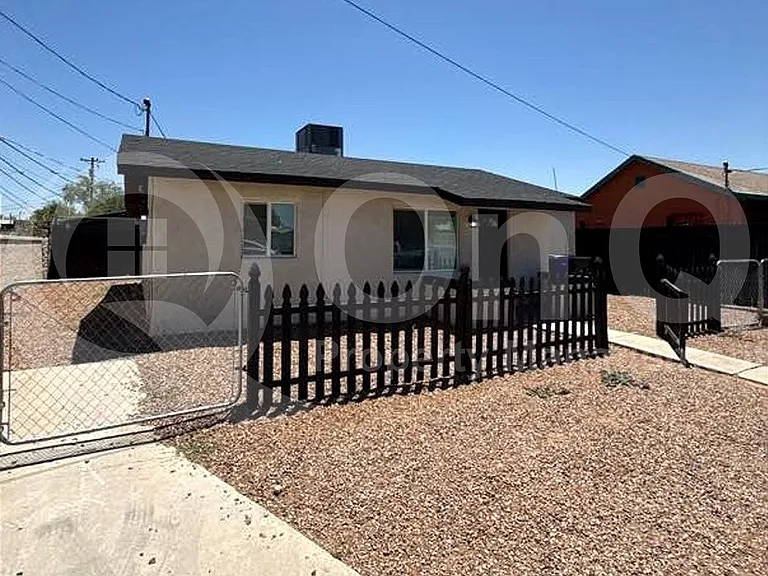 3917 S Liberty Ave — Photo 2