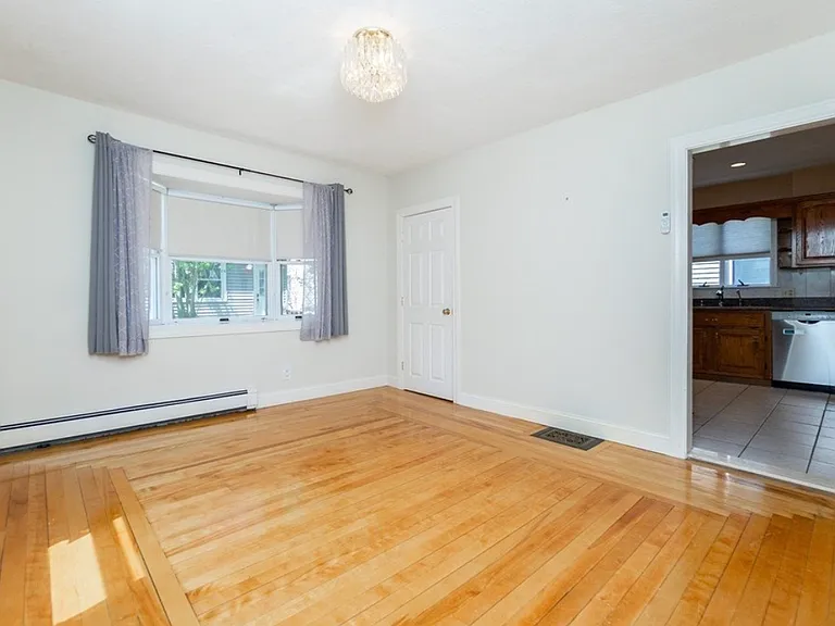 33 Brookings St — Photo 7