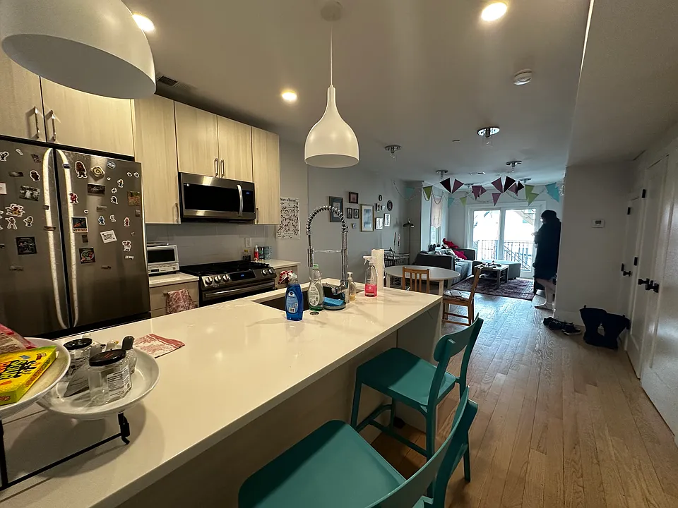 104 Bremen St #2