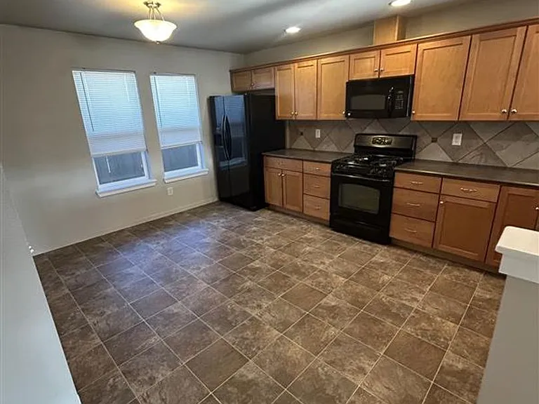 206 Walnut Grove Ct — Photo 5