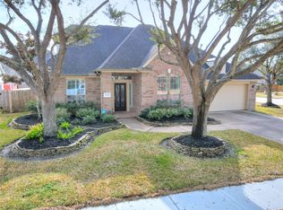 12314 Winding Shores Dr, Pearland, TX 77584