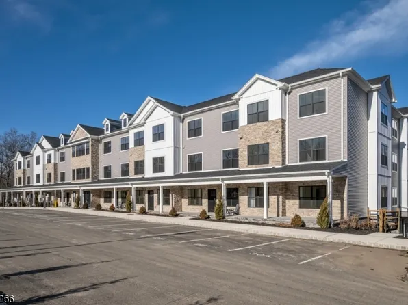 20 Encampment #Ct203, Towaco, NJ 07082