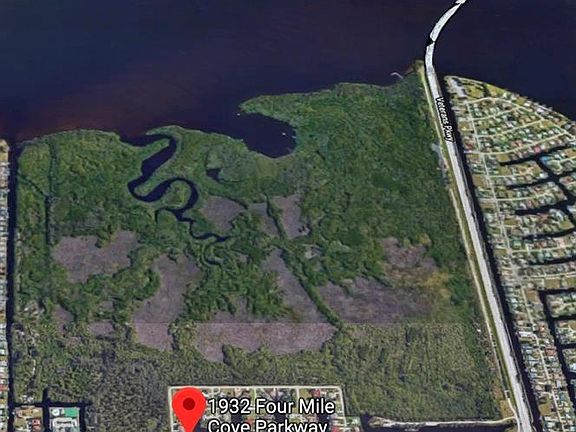 5th image of 1932 Four Mile Cove Pkwy