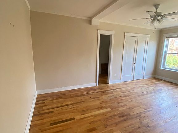3rd image of 4866 N Magnolia Ave #301