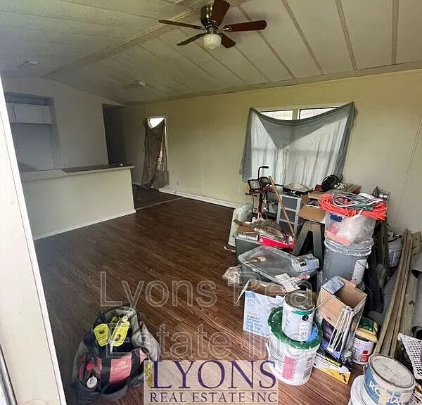 228 E Grow St #7 — Photo 2