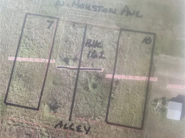 1505 W Houston Ave, Seadrift, TX 77983