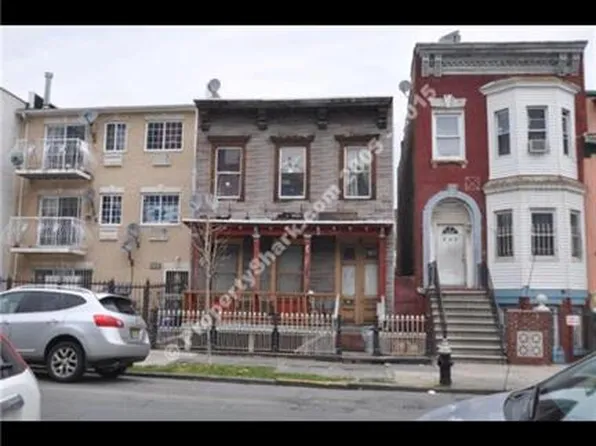 363 E 145th St, Bronx, NY 10454