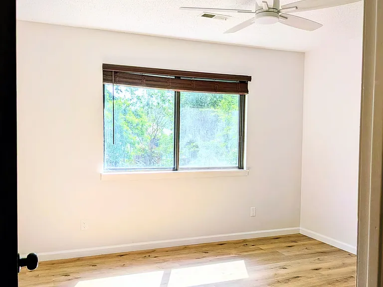 515 Clearwater Dr — Photo 22