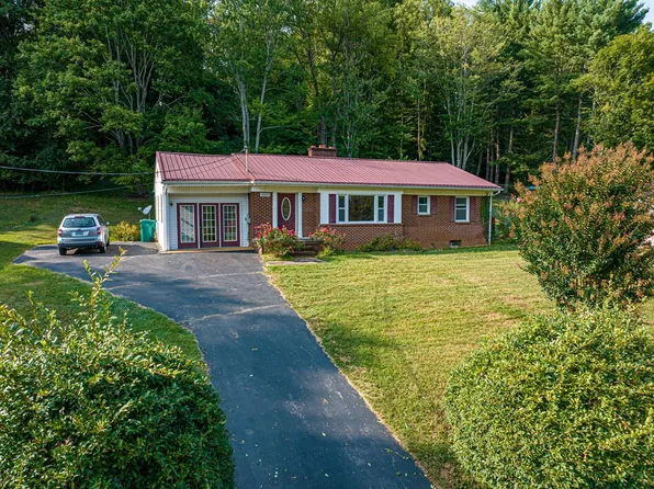 19203 Mercedes Dr, Abingdon, VA 24210