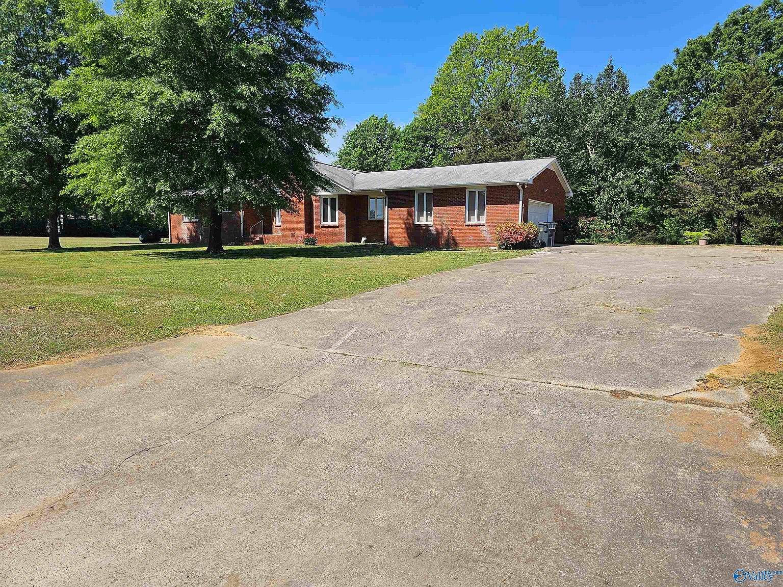 206 Joyce Rd, Laceys Spring, AL 35754 Zillow