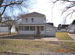 307 W 2nd St, Assumption, IL 62510