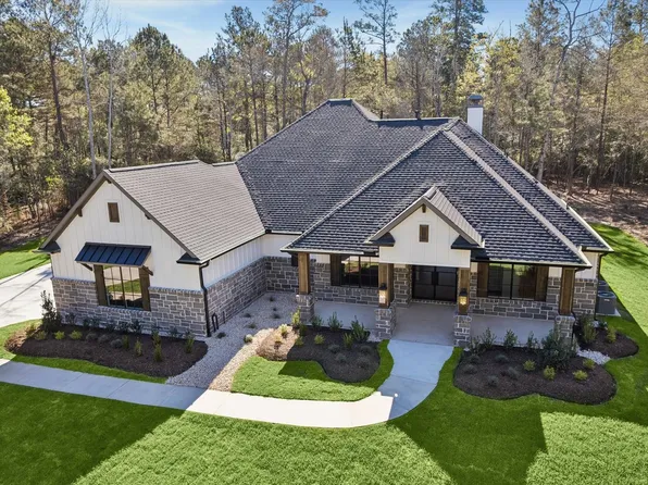 110 Dawn Ct, Huntsville, TX 77340