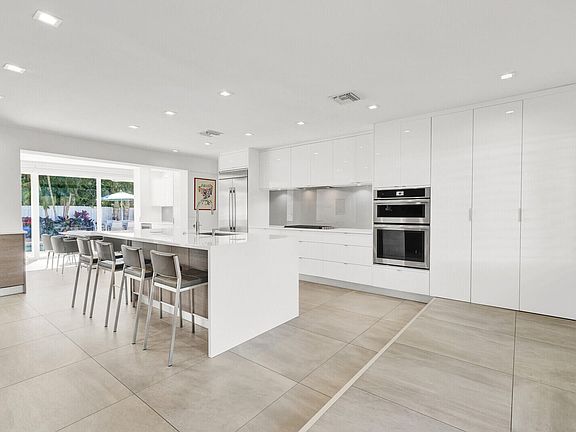 5th image of 1199 Dolphin Road