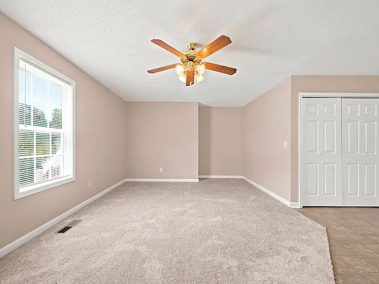 86 Hanna Dr — Photo 25
